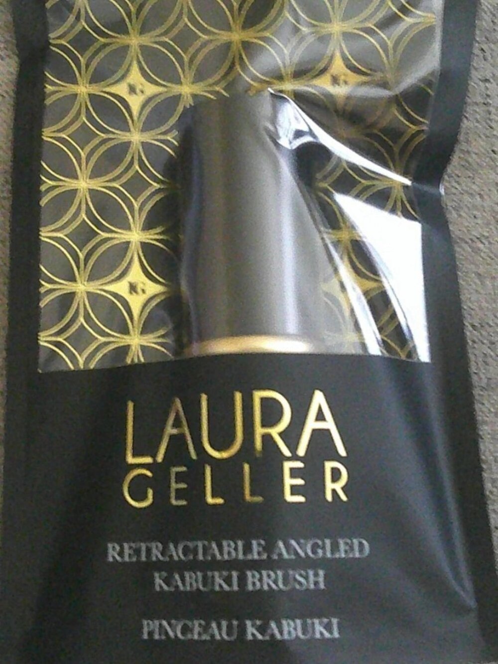 LAURA GELLER Retractable Angled Kabuki Brush NEW